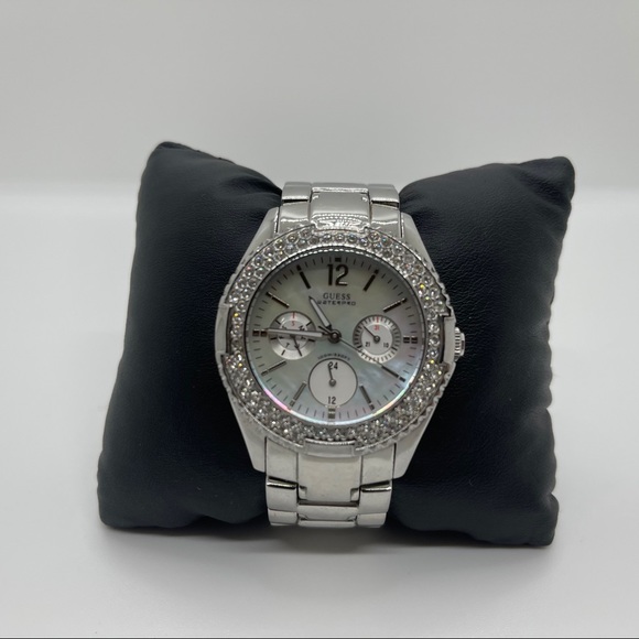 GUESS🌺 Women’s watch - Picture 1 of 3